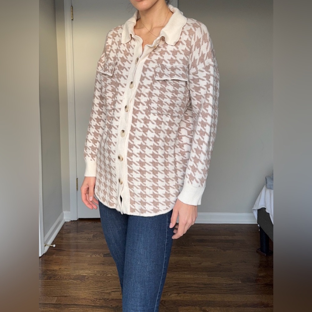 Dreamers by Debut button-front houndstooth cardigan in cream and tan M - Picture 3 of 11